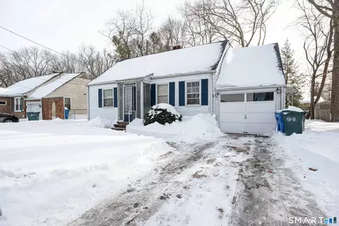 84 Piper Rd, Hamden, CT 06514