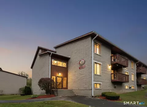 26 Prospect St #19, Manchester, CT 06040