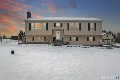 11 King Rd, Somers, CT 06071