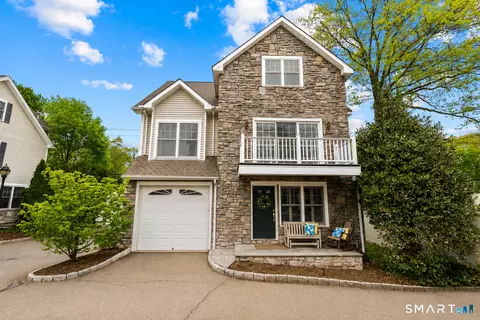 39 Maple Tree Ave #1, Stamford, CT 06906