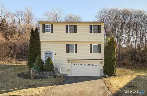 52 Kyle Ct, Meriden, CT 06450