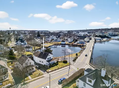 40 Holmes St, Stonington, CT 06378