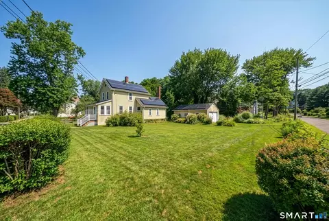38 Grove St, Branford, CT 06405
