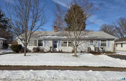 30 Green Manor Dr, East Hartford, CT 06118