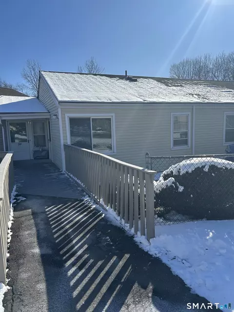 393 E Mitchell Ave #393, Cheshire, CT 06410
