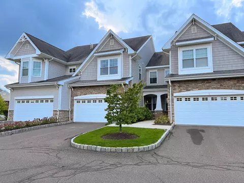 10 Sampson Ter #10, Danbury, CT 06810
