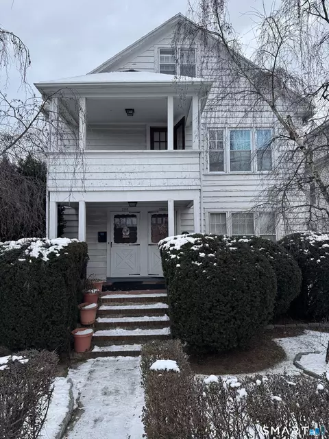 2100-2102 E Main St, Bridgeport, CT 06610