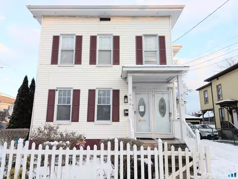 454 Pembroke St, Bridgeport, CT 06608