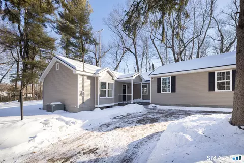 6 Waterbury Rd, North Haven, CT 06473