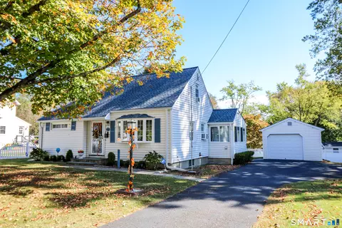 250 Szost Dr, Fairfield, CT 06824
