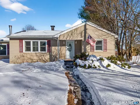 33 Parker Ave, Griswold, CT 06351