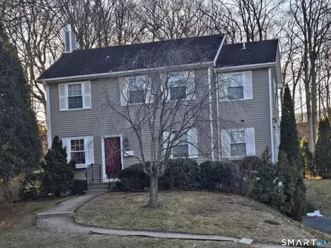 12 Woodedge Ave, Waterbury, CT 06706