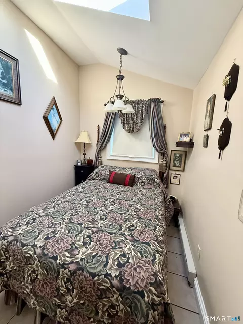 Bedroom - 63 Gg Dudley Ln, Madison, CT 06443 photo 1 of 2