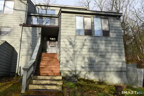 215 Ledge Dr #215, Torrington, CT 06790