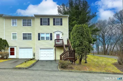 34 Cornerstone Dr #AKA 11 SUMMIT COMMONS, Derby, CT 06418