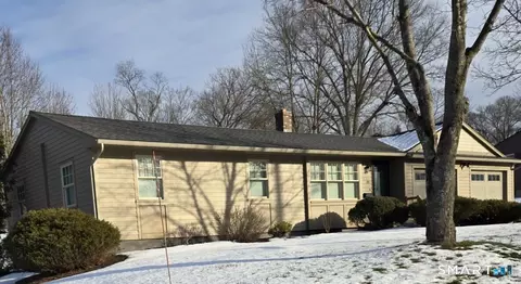 82 Westfield Ter, Middletown, CT 06457