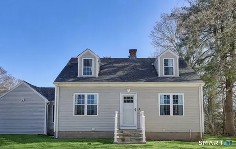 790 Wintergreen Ave, Hamden, CT 06514