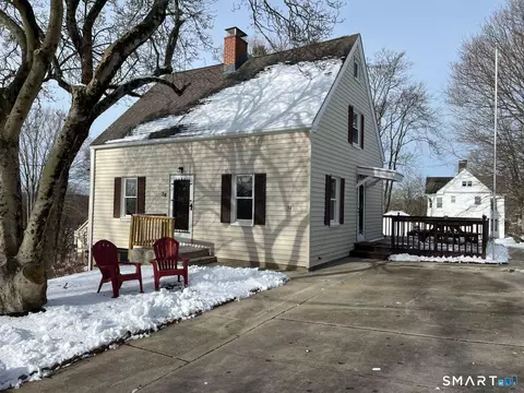 34 Buckingham Ave, Norwich, CT 06360
