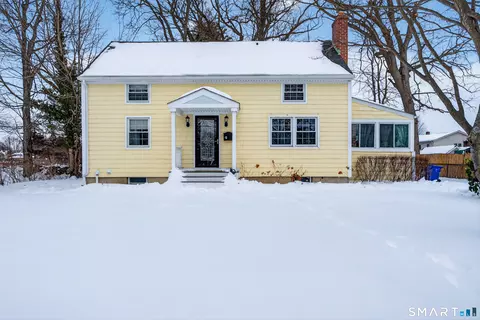 8 Michael St, Norwalk, CT 06854