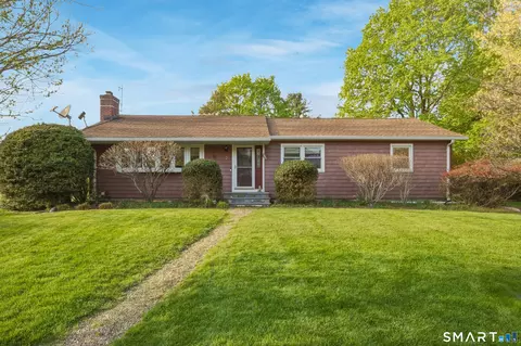 2 Finch Ct, Norwalk, CT 06854