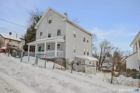 22 Chappell St, New London, CT 06320
