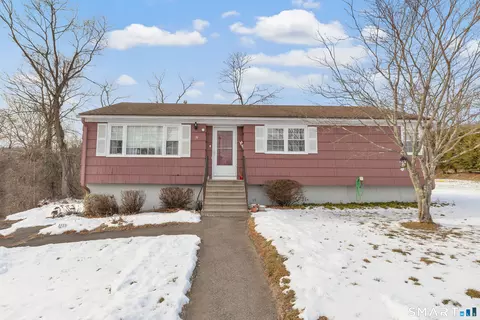 20 Fitzpatrick Rd, Ansonia, CT 06401