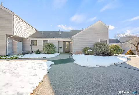 168 Hollister Way S, Glastonbury, CT 06033