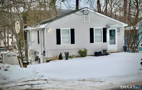 230 E Wakefield Blvd, Winchester, CT 06098