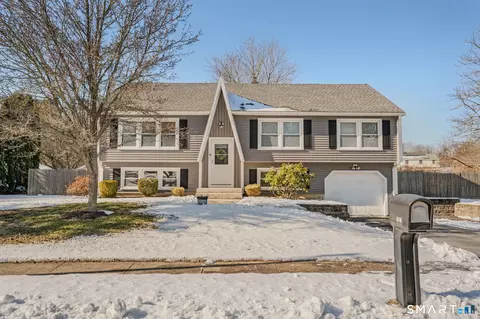 315 Judson Ave, Mystic, CT 06355