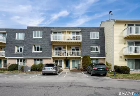 61 Seaview Ave #42, Stamford, CT 06902