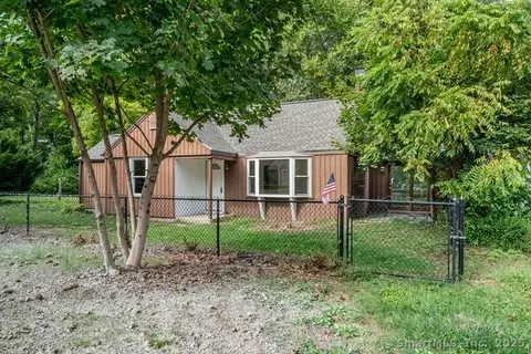 14 Main St Ext, Tariffville, CT 06081