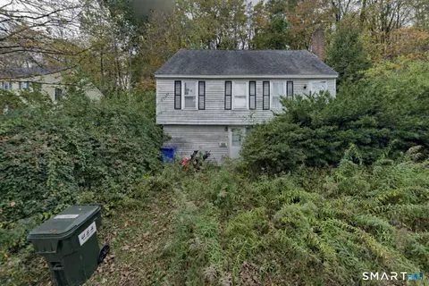 155 Rockwell St, Winchester, CT 06098