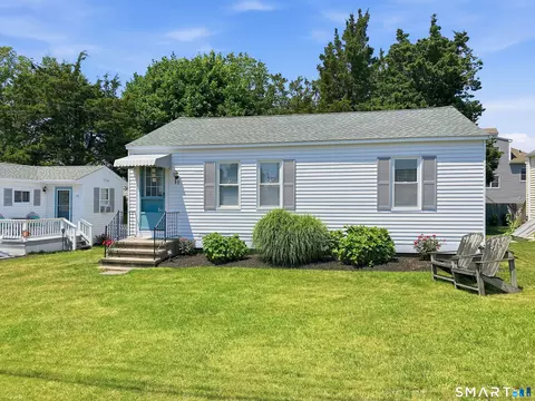 49 51 Uncas Rd, Clinton, CT 06413