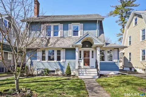 19 Westfield Rd, West Hartford, CT 06119