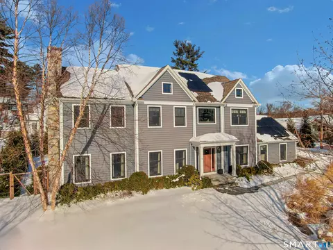 9 Benders Dr, Greenwich, CT 06831