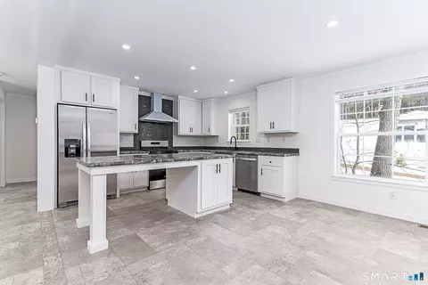 Kitchen - 23 Bailey Hill Vlg, Killingly, CT 06239 photo 1 of 8