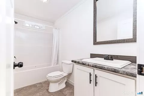Bath - 23 Bailey Hill Vlg, Killingly, CT 06239 photo 1 of 3