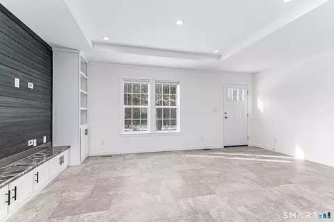 Living - 23 Bailey Hill Vlg, Killingly, CT 06239 photo 1 of 3