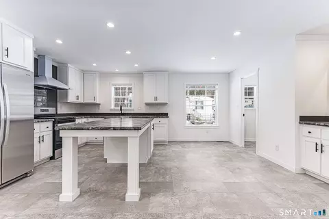 Kitchen - 23 Bailey Hill Vlg, Killingly, CT 06239 photo 6 of 8