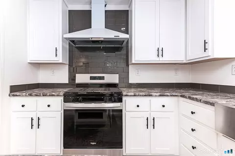 Kitchen - 23 Bailey Hill Vlg, Killingly, CT 06239 photo 8 of 8