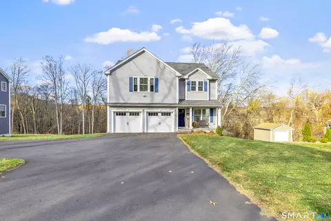 2 Woods View Ln, Shelton, CT 06484