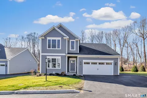 8 Woods View Ln, Shelton, CT 06484