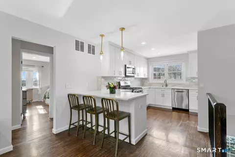245 Unquowa Rd #2, Fairfield, CT 06824