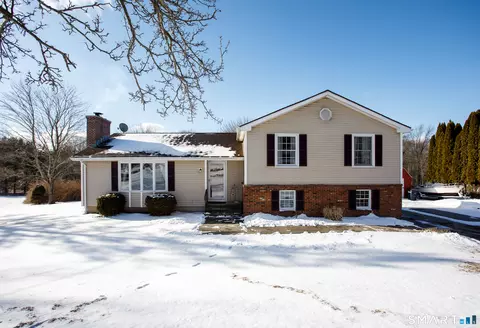 110 Pautipaug Hill Rd, Sprague, CT 06330