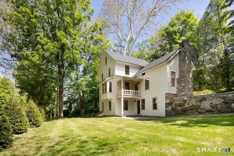 70 Railroad St, Canaan, CT 06018