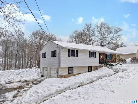 15 Scott Rd, Plymouth, CT 06782