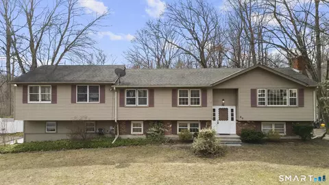 45 Ridge Acres Rd, Branford, CT 06405