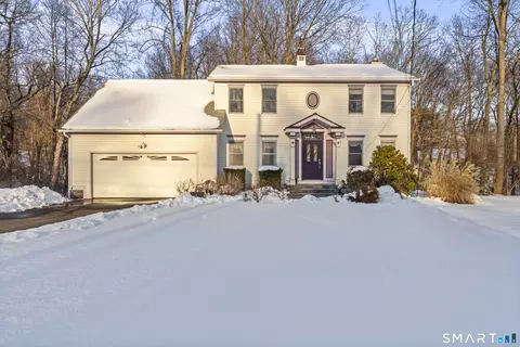 65 Bonnie View Dr, Trumbull, CT 06611