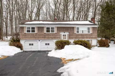 41 Longfellow Rd, Shelton, CT 06484