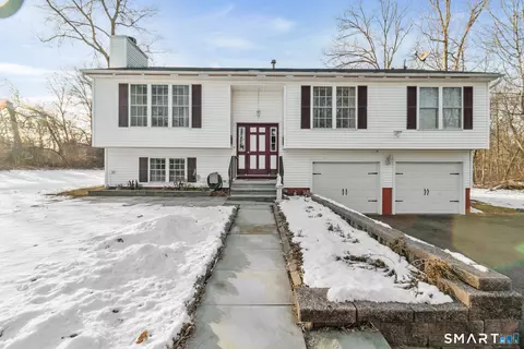 1020 Shepard Ave, Hamden, CT 06514